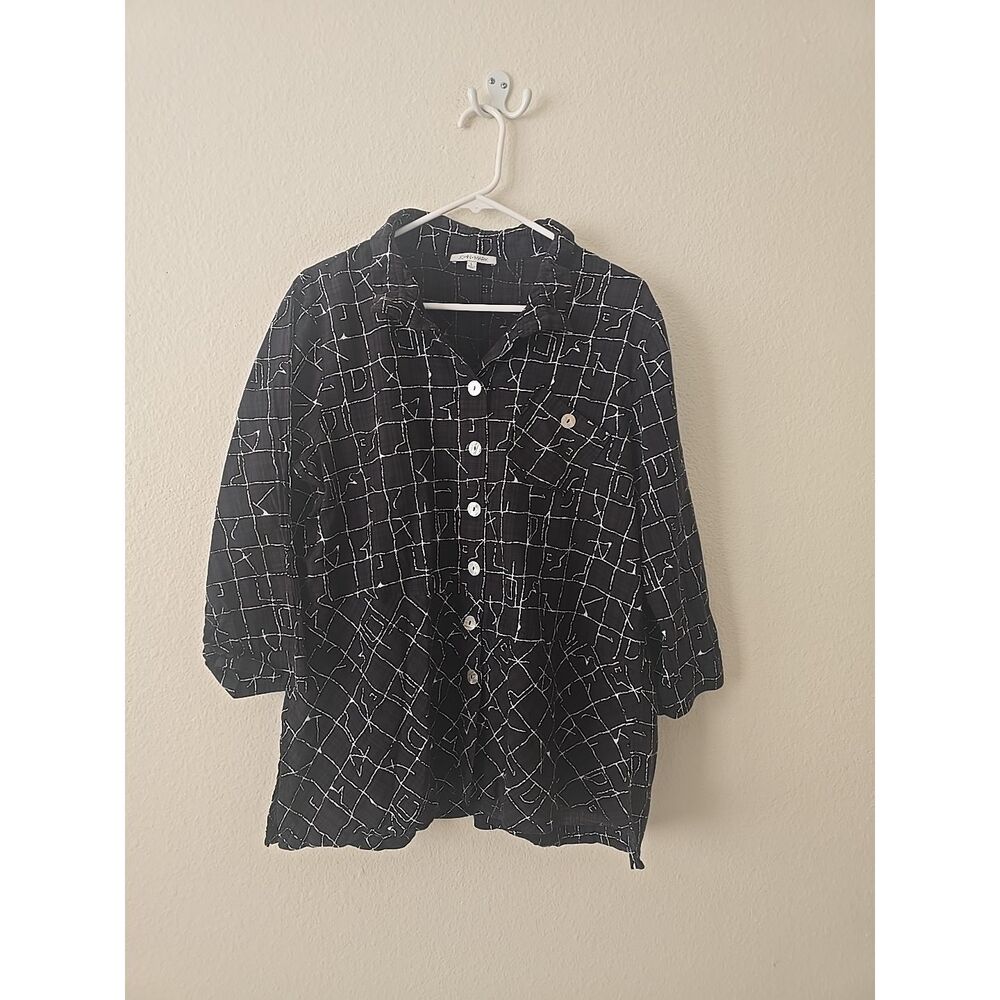 John Mark Shirt Blouse Women's Large  Black White Geometric Button Up 3/4 Sleeve